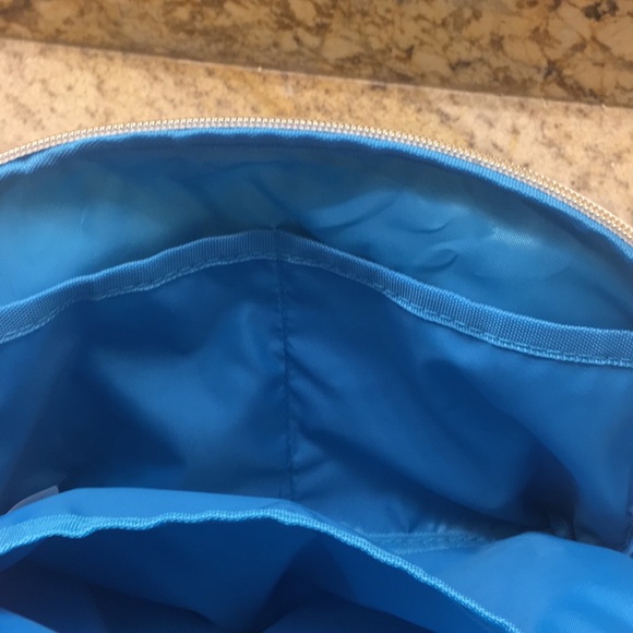 SOLD ✨ Blue Large Cosmetic Bag - Picture 2 of 3